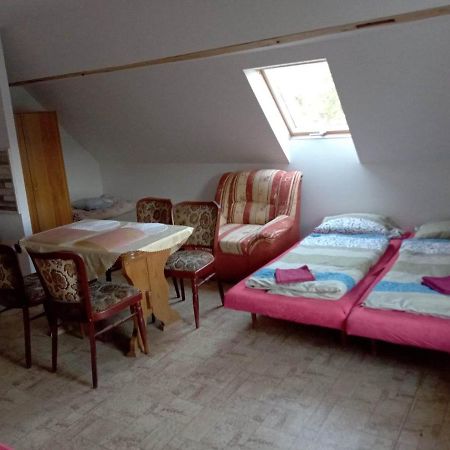 Apartman Police Nad Metuji Διαμέρισμα Εξωτερικό φωτογραφία