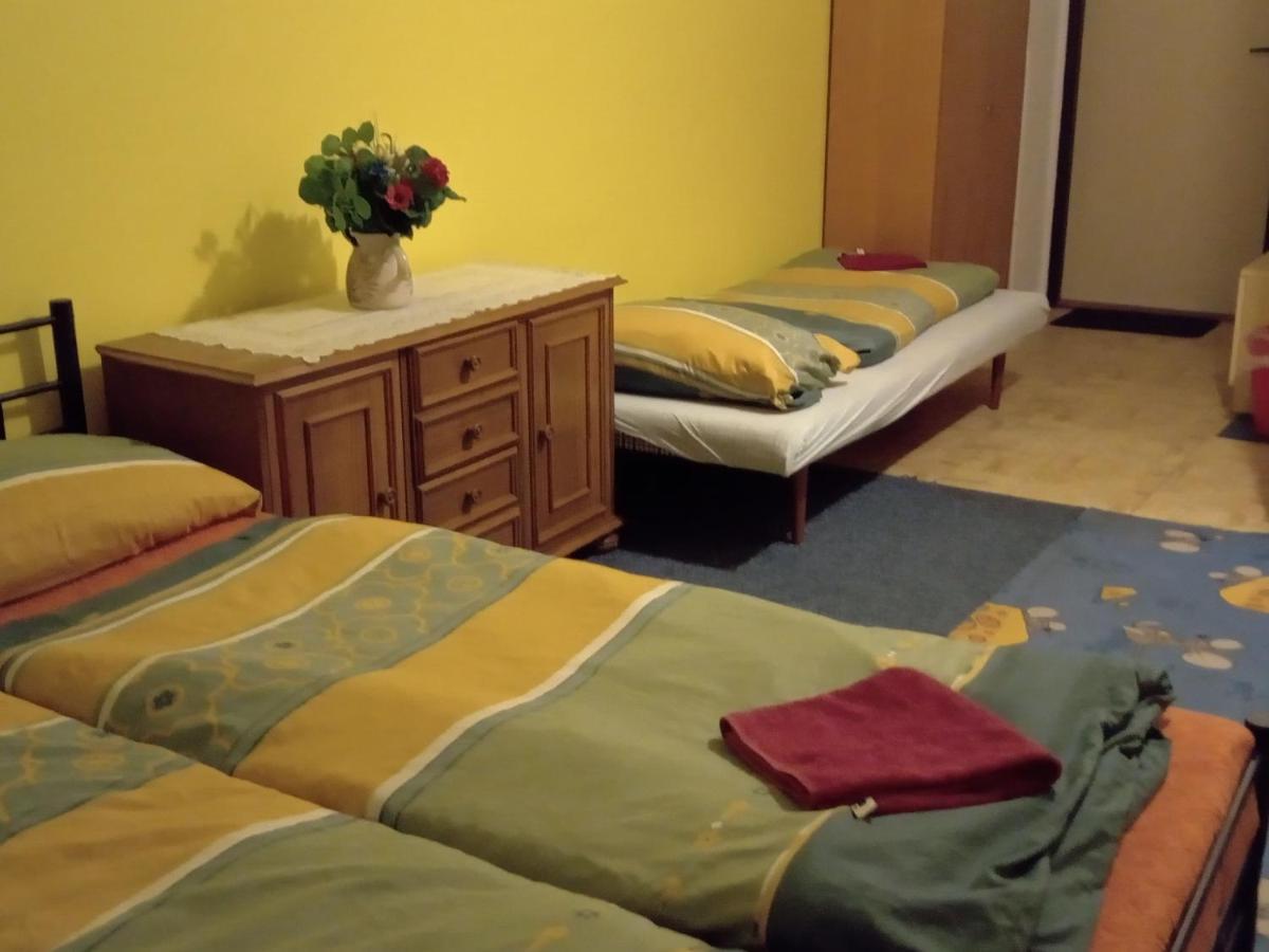 Apartman Police Nad Metuji Διαμέρισμα Εξωτερικό φωτογραφία